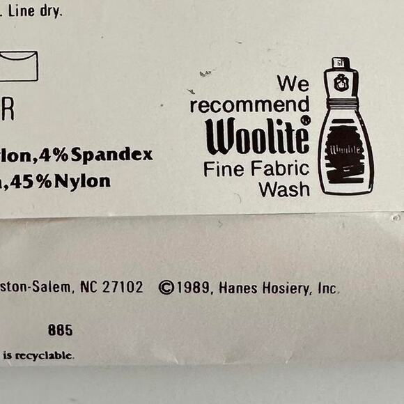 Deadstock Hanes white ultra sheer pantyhose - Picture 5 of 5